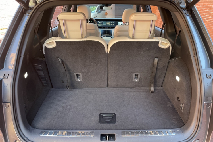 理想汽车 理想ONE 2020款 增程6座版中控内饰7004