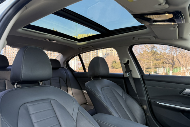 宝马3系 2020款 320Li M运动套装局部细节22