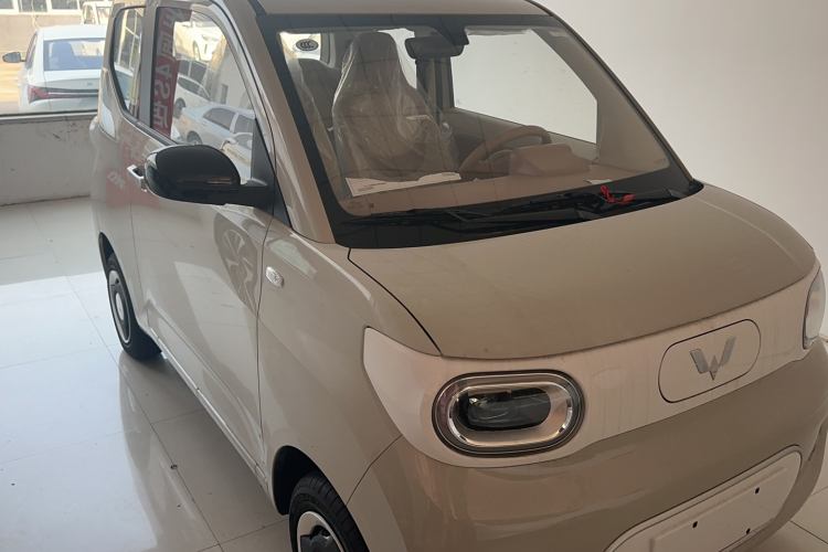 五菱汽车 宏光MINIEV 2024款 第三代 215km 青春版车身外观6002