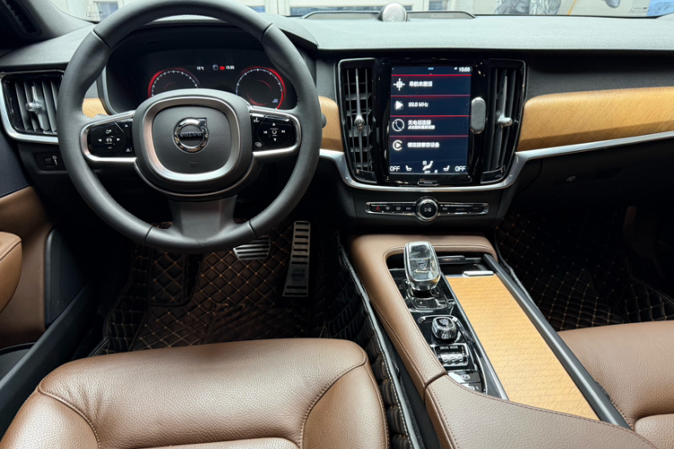 沃尔沃S90 2021款 B5 智逸豪华版中控内饰7001