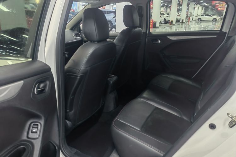 雪铁龙C3-XR 2015款 1.6L 自动先锋型中控内饰7003