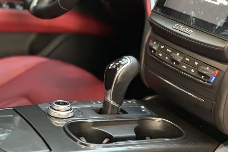 玛莎拉蒂 Ghibli 2017款 3.0T 标准版中控内饰7009