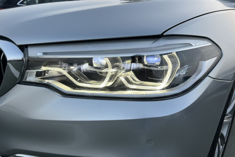 宝马5系新能源 2019款 530Le 豪华套装车身外观6002