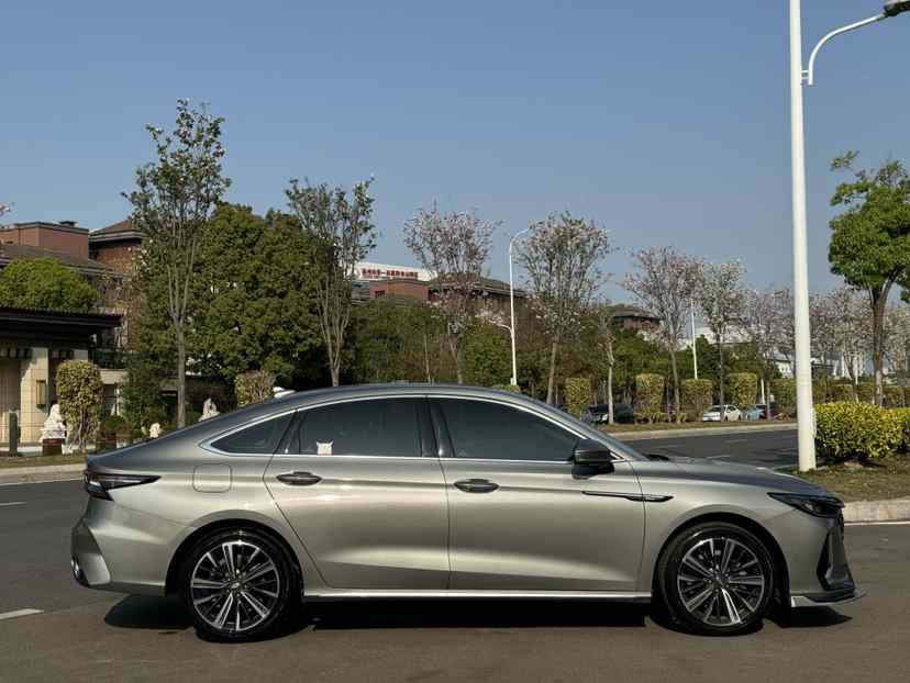奇瑞 艾瑞泽8 2024款 1.6T DCT睿(3)