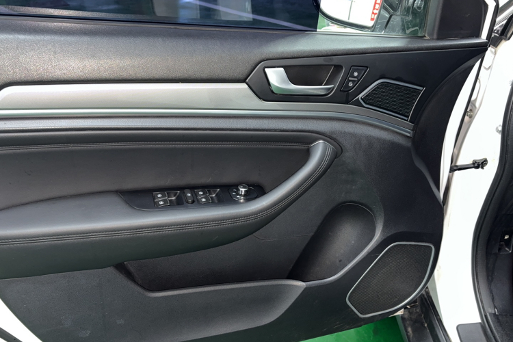 哈弗H6 2018款 红标 运动版 1.5T 手动两驱精英型中控内饰7002