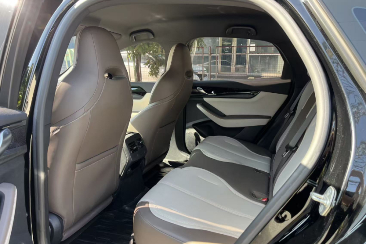 比亚迪 秦PLUS 2023款 冠军版 DM-i 55KM领先型中控内饰7004