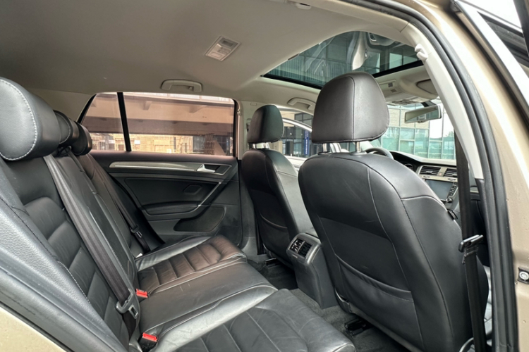 大众 高尔夫 2016款 230TSI 自动豪华型中控内饰7009