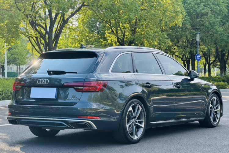 奥迪A4(进口) 2020款 Avant 先锋派 40 TFSI 时尚动感型车身外观6009