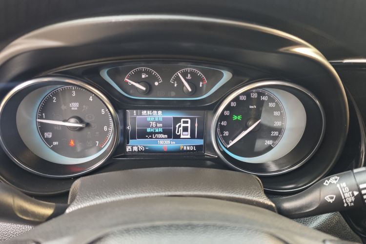 别克 昂科威 2017款 28T 四驱精英型中控内饰15