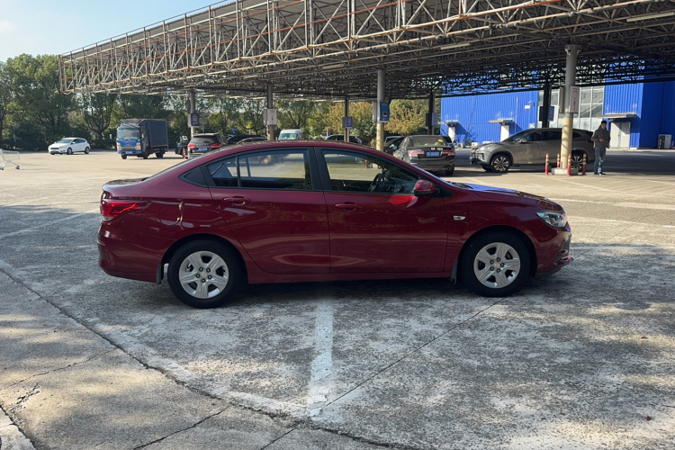 雪佛兰 科沃兹 2019款 320 手动欣享版车身外观6003