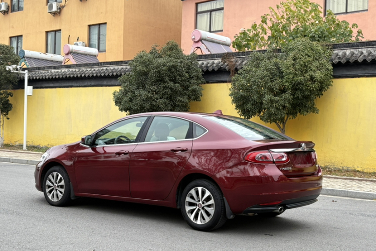 菲亚特 菲翔 2012款 1.4T 自动劲享版车身外观6006