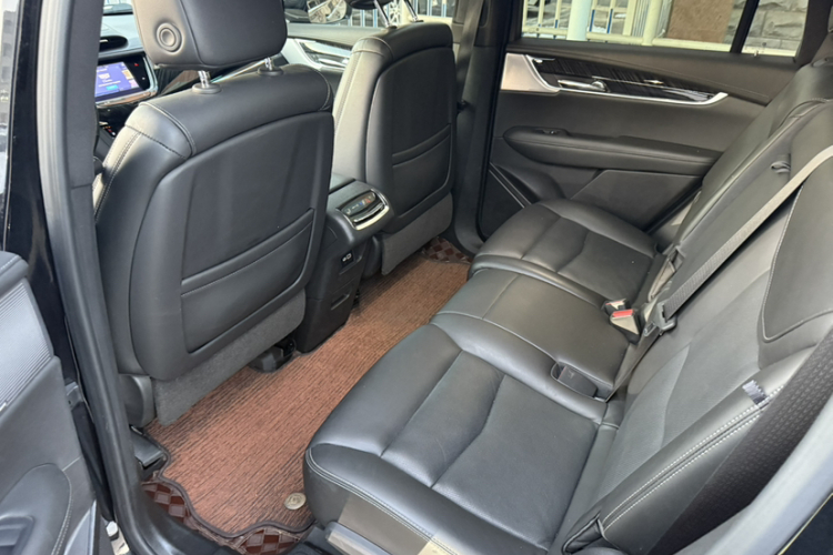 凯迪拉克XT6 2022款 2.0T 七座四驱豪华型中控内饰7010