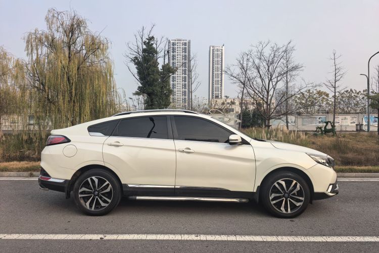 启辰T90 2017款 2.0L 手动智尚版车身外观6002