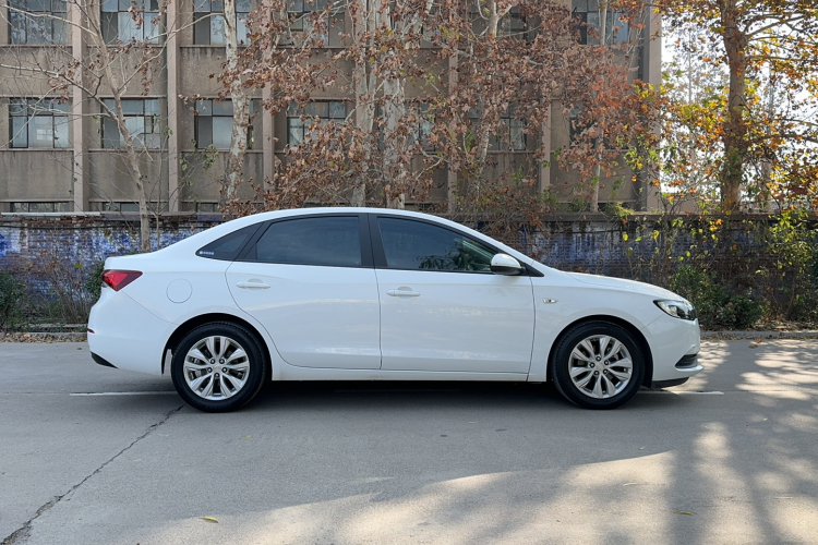 别克 英朗 2021款 改款 典范 1.5L 自动精英型车身外观6007