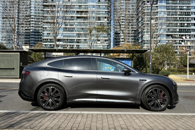 鸿蒙智行 智界R7 2025款 增程 331km Ultra车身外观6003