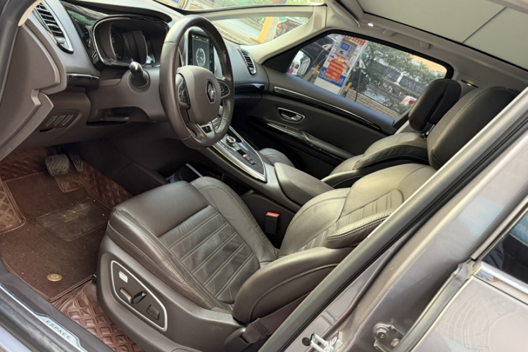 雷诺 Espace经典 2018款 TCe 300 旷逸版中控内饰7008