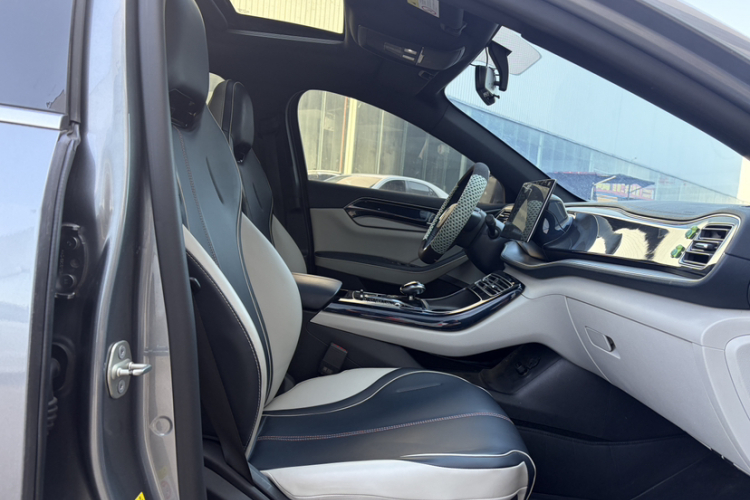 比亚迪 秦PLUS 2021款 DM-i 55KM 旗舰型局部细节41