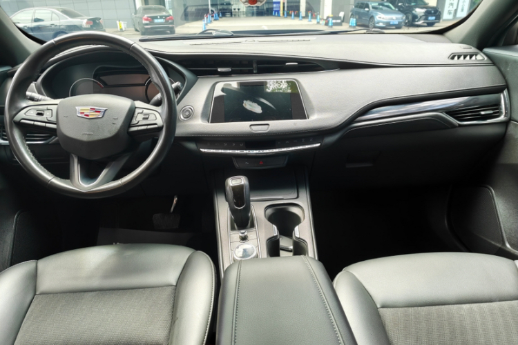 凯迪拉克XT4 2018款 28T 两驱技术型中控内饰7002