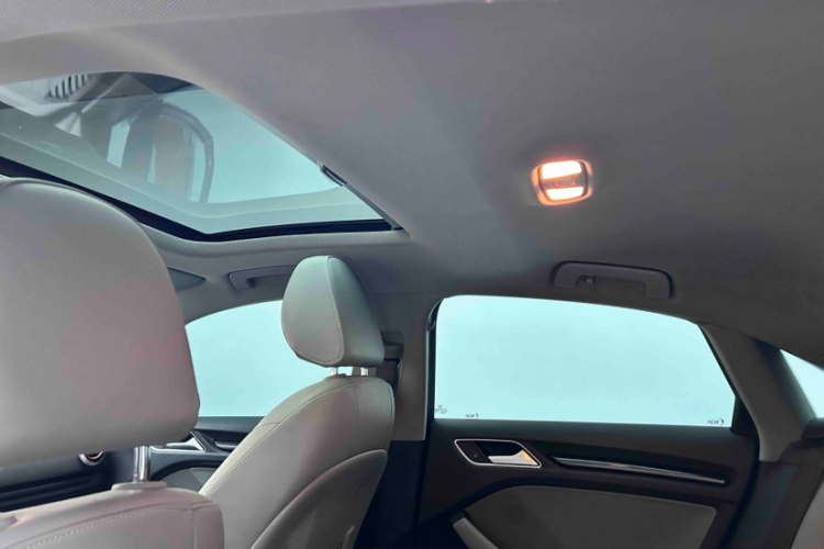 奥迪A3 2020款 Limousine 35 TFSI 时尚型 国VI中控内饰7013