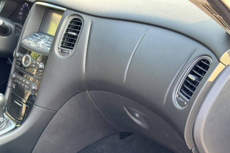 英菲尼迪QX50 2015款 2.5L 舒适版中控内饰7006