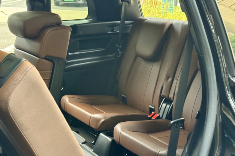 奔驰GLB 2021款 GLB 200 时尚型中控内饰7002