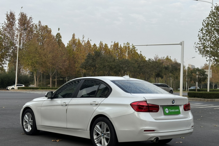 宝马3系 2017款 318i 时尚型车身外观6004