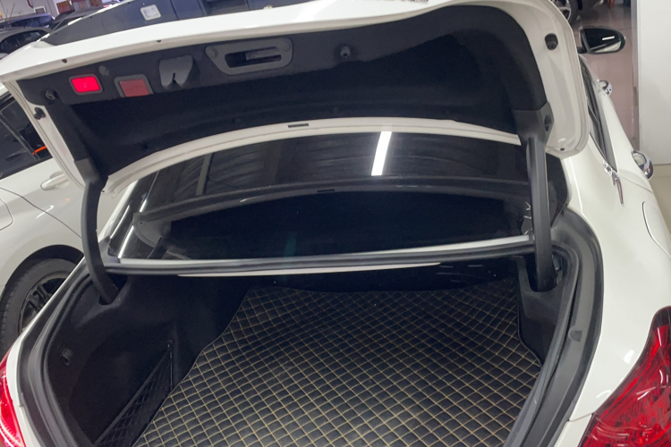 奔驰C级 2021款 C 260 L 运动星耀臻藏版局部细节23