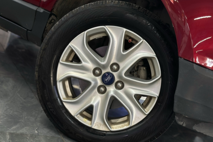 福特 翼搏 2013款 1.5L 自动风尚型车身外观6004