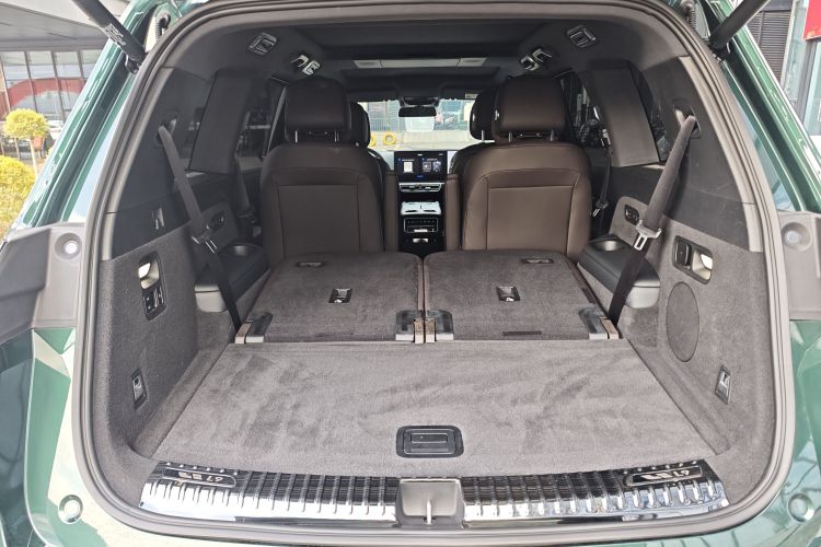 理想汽车 理想L9 2022款 Max中控内饰7010