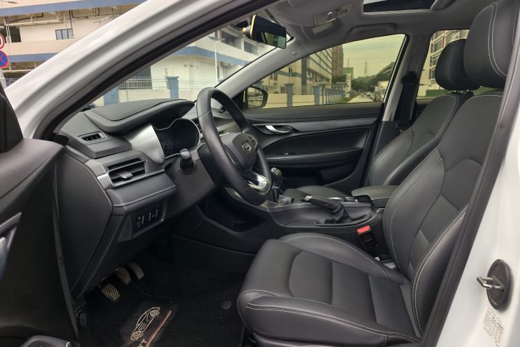 吉利汽车 帝豪 2021款 UP 1.5L 手动豪华型中控内饰7002