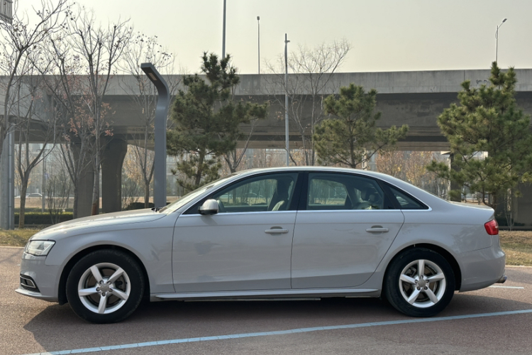 奥迪A4L 2013款 35 TFSI 自动舒适型车身外观6001