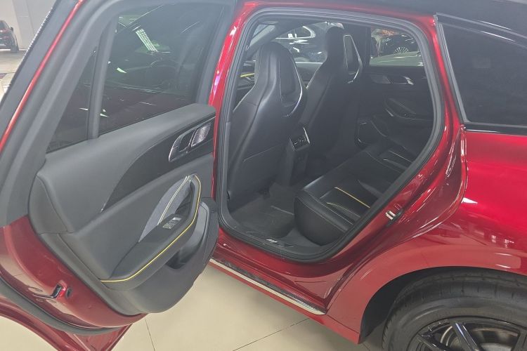 红旗H6 2023款 2.0T 致臻版中控内饰7003