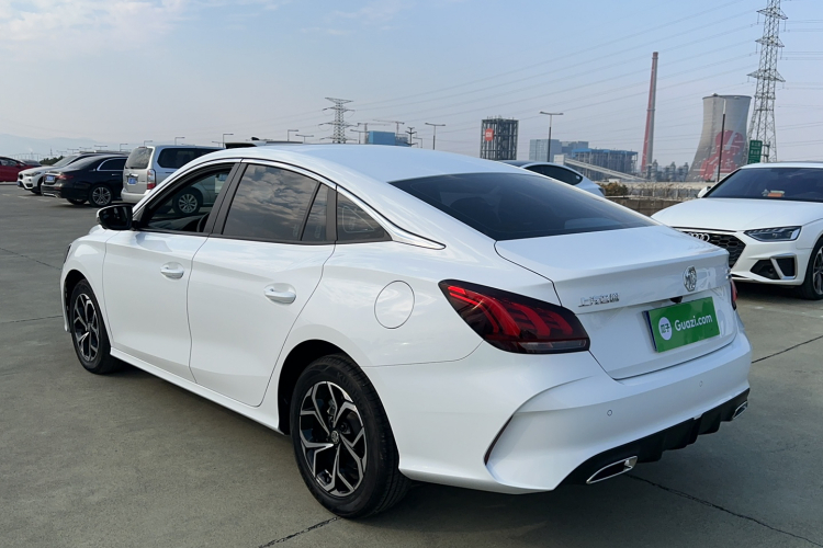 名爵 MG5 2023款 180DVVT CVT豪华版车身外观6006