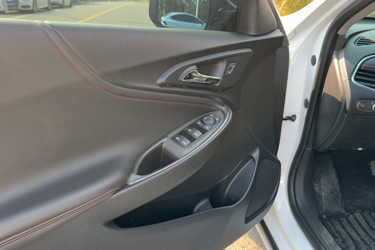 雪佛兰 迈锐宝XL 2022款 Redline 550T 自动锐动版中控内饰7003