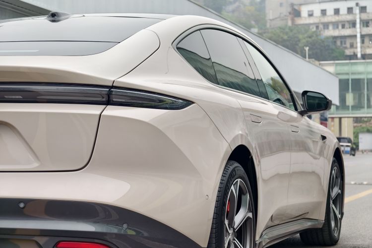 蔚来ET5 2022款 75kWh车身外观6009