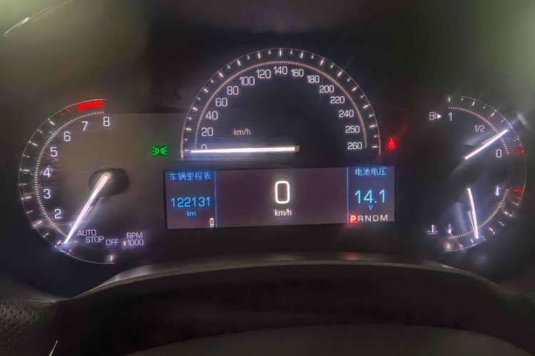 凯迪拉克XTS 2018款 28T 精英型中控内饰15