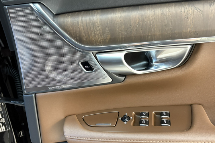 沃尔沃S90 2024款 B5 智雅豪华版中控内饰7004