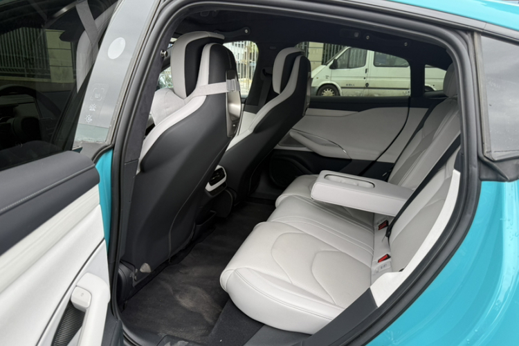 小米汽车 小米SU7 2024款 四驱Max创始版中控内饰7003