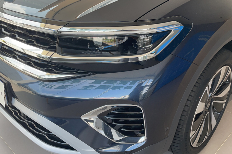 大众 揽境 2022款 380TSI 四驱豪华佳境版Pro 7座中控内饰7010