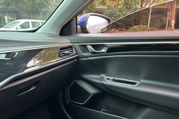 吉利汽车 帝豪GL 2020款 1.4T CVT豪华型中控内饰7001