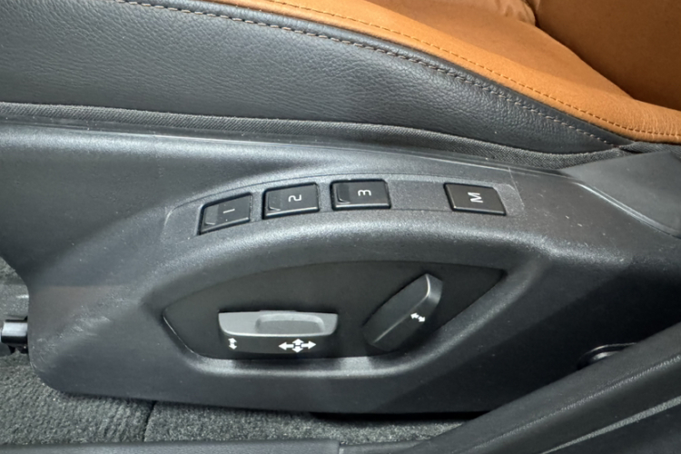 沃尔沃S60 2019款 S60L 改款 T5 智进进阶版局部细节9002