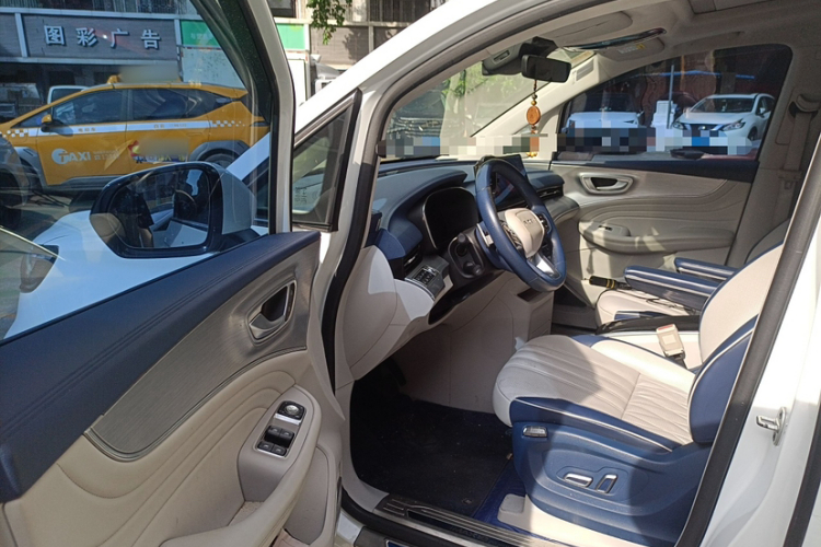 荣威iMAX8 2021款 400TGI Supreme系列至尊版局部细节41