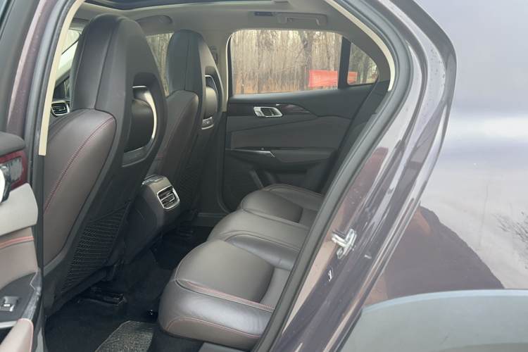 领克02 2019款 高能版 2.0T 自动两驱耀版 国VI中控内饰7004