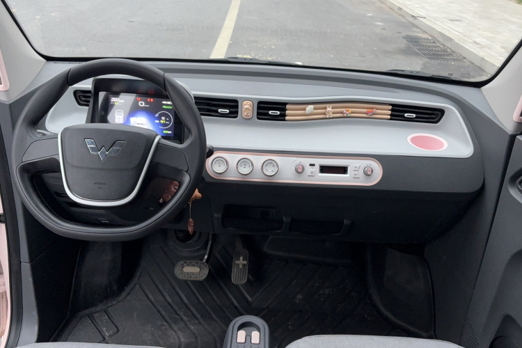 五菱汽车 宏光MINIEV 2021款 马卡龙时尚款 磷酸铁锂中控内饰7004