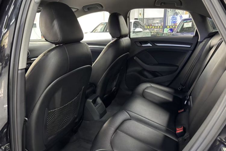 奥迪A3 2018款 30周年年型 Limousine 35 TFSI 进取型中控内饰7003