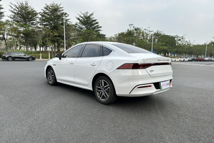 比亚迪 秦PLUS 2021款 DM-i 55KM 旗舰型车身外观6008