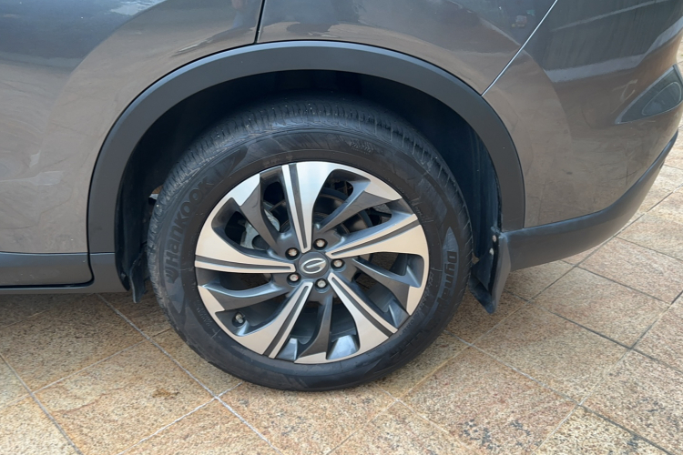 广汽传祺 传祺GS4 2021款 270T 自动科技纵享版车身外观6008