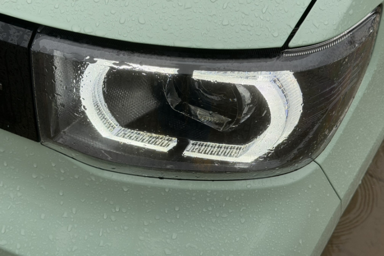 五菱汽车 宏光MINIEV 2021款 马卡龙夹心款 170km 三元锂车身外观6002