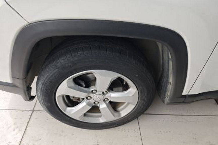 Jeep 指南者 2017款 200T 自动家享版车身外观6007