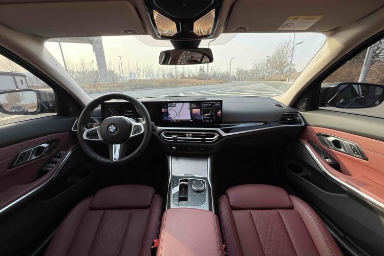 宝马3系 2023款 325Li M运动曜夜套装中控内饰7005